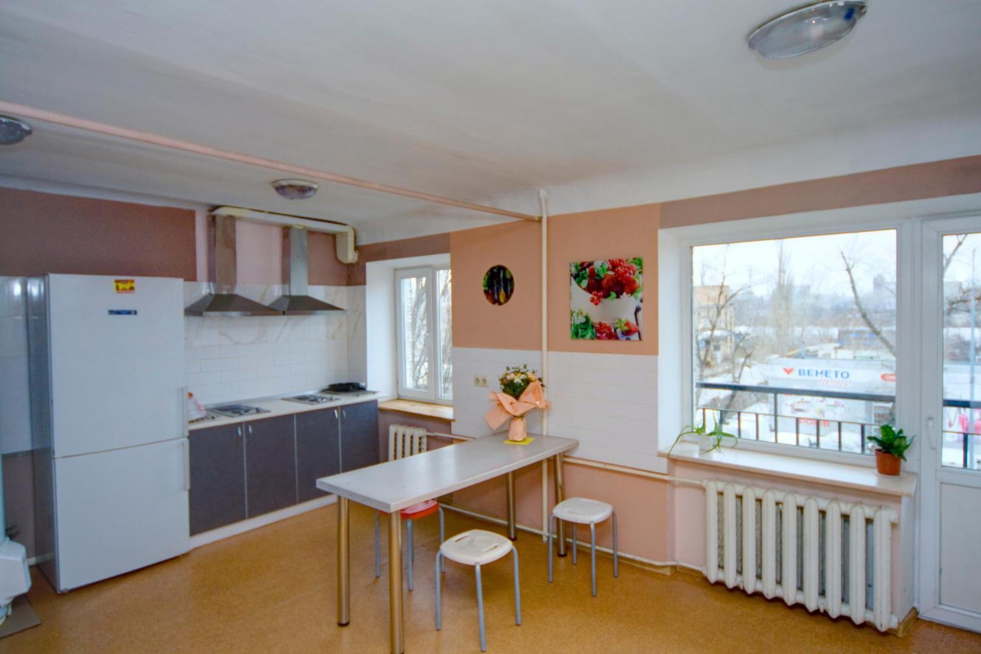 Hostel Podolski Plus Kyiv Exterior photo