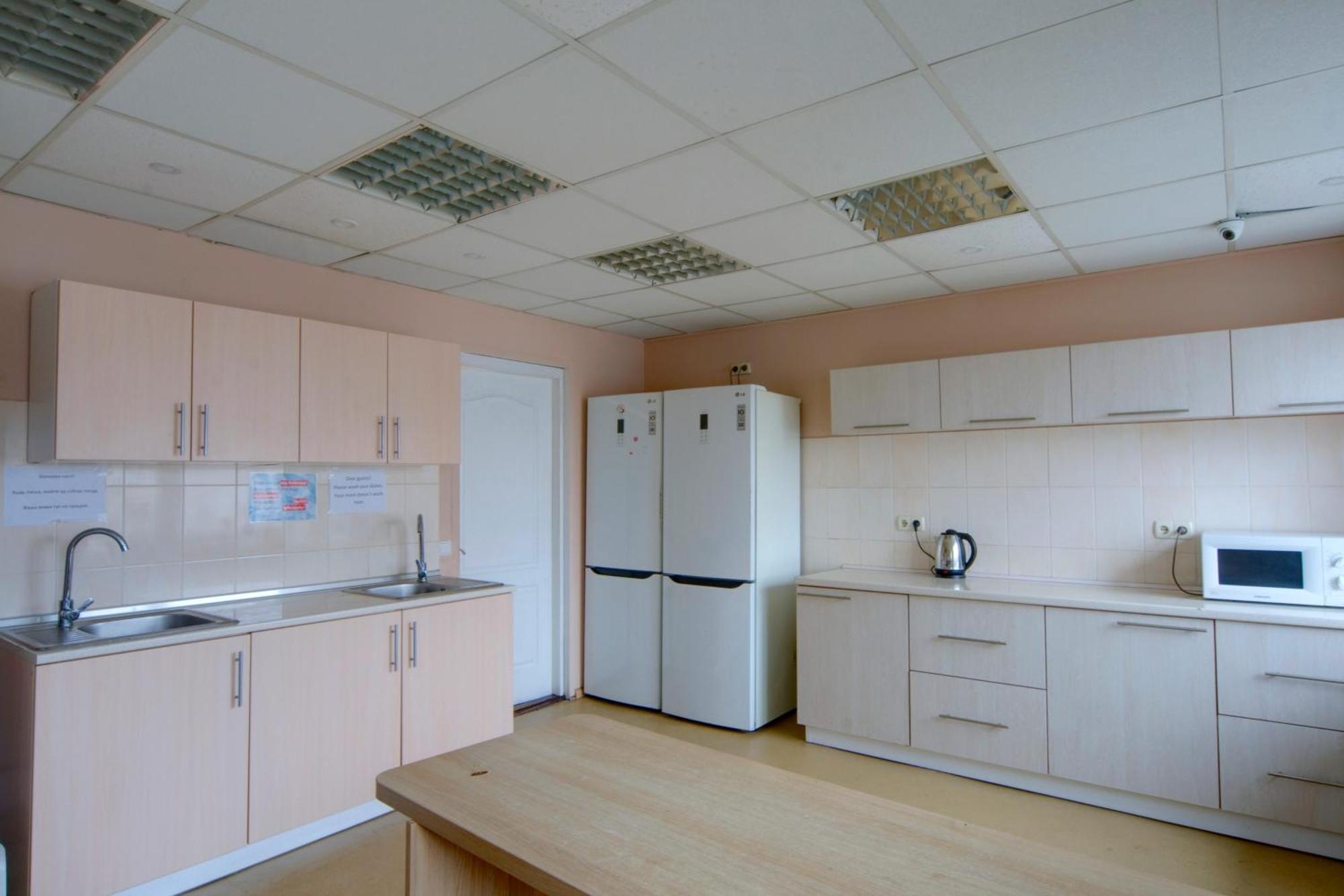 Hostel Podolski Plus Kyiv Exterior photo