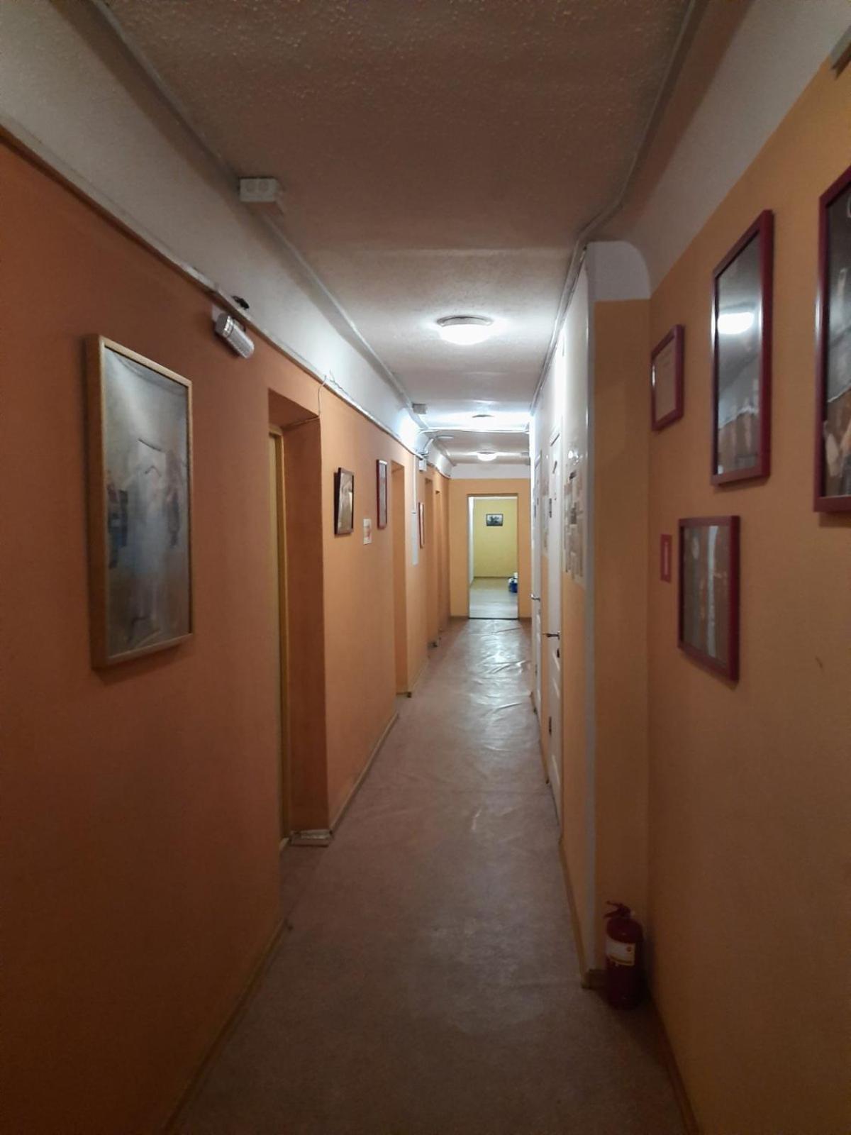 Hostel Podolski Plus Kyiv Exterior photo