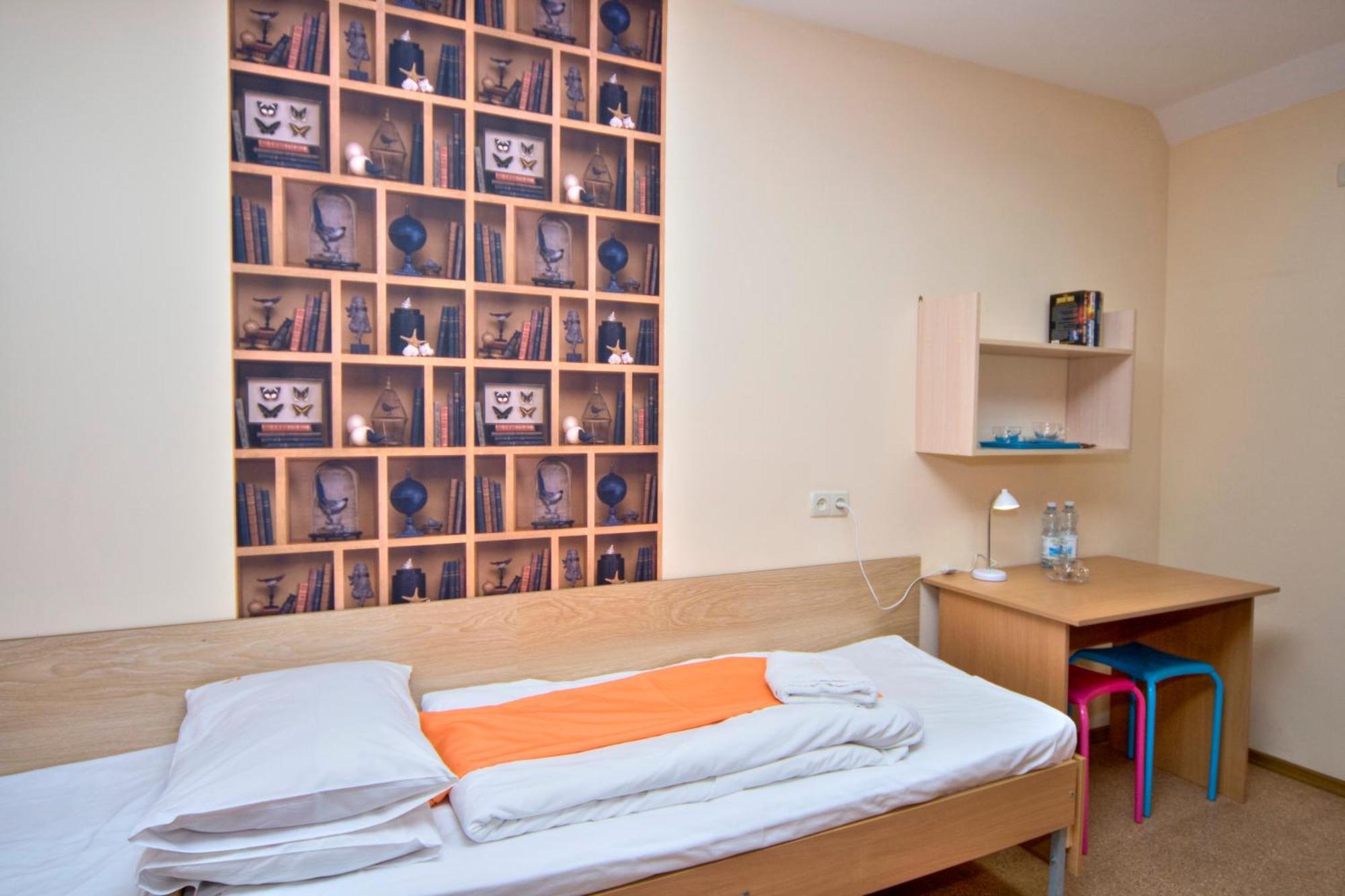 Hostel Podolski Plus Kyiv Exterior photo